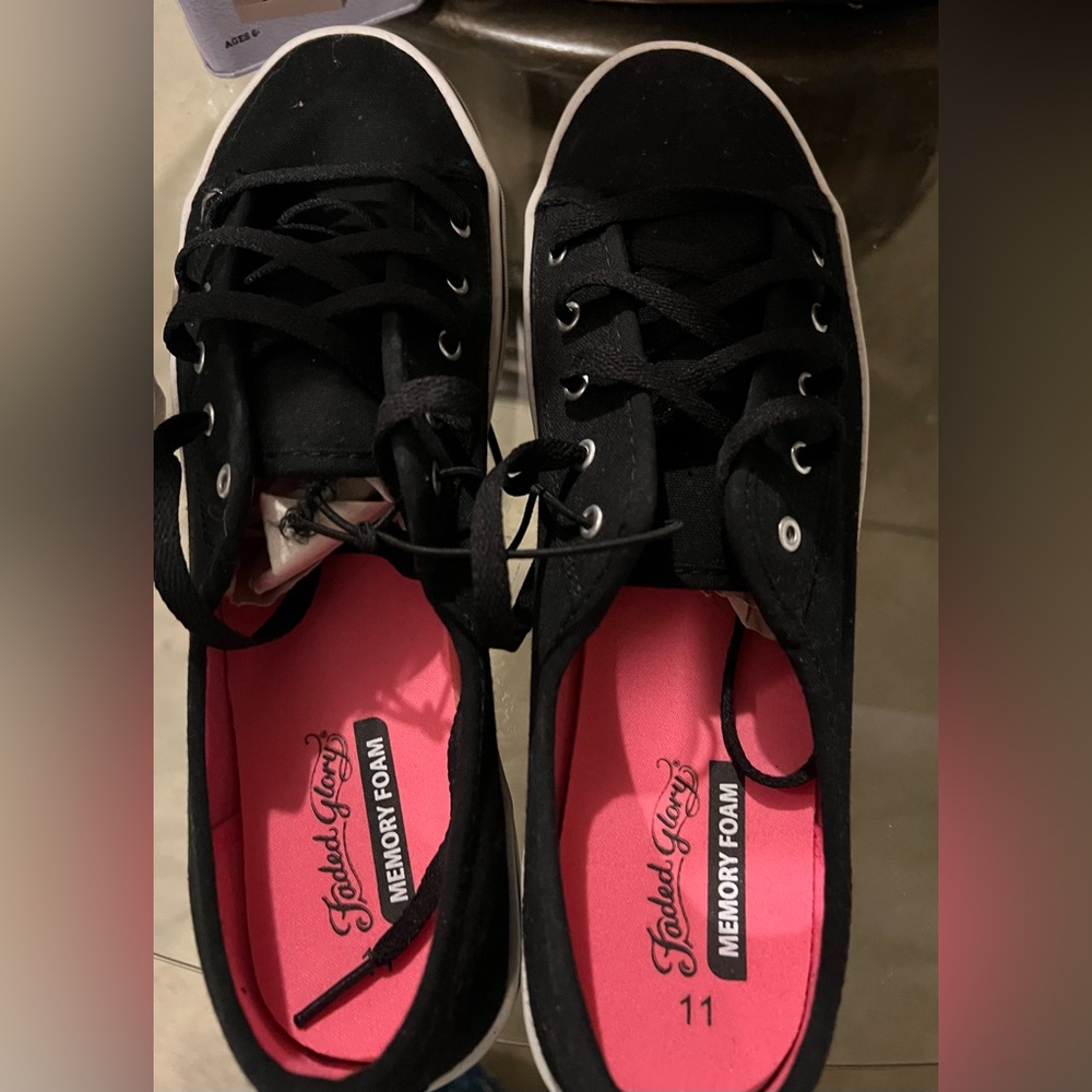 Skechers Black and Pink Sneakers with Canvas Upper